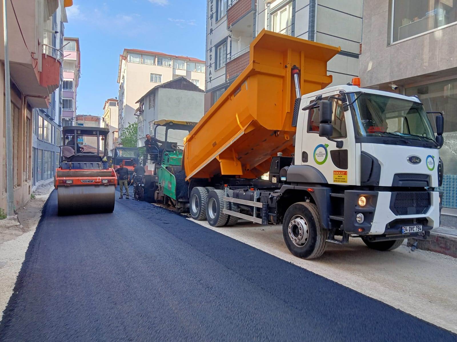 FATSA'DA SOKAKLAR SICAK ASFALT İLE BULUŞTU